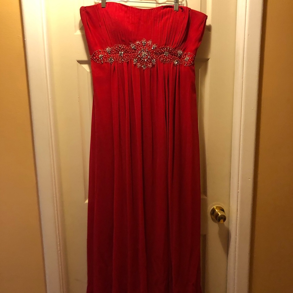 Red Prom Dress - Picture 4 of 8